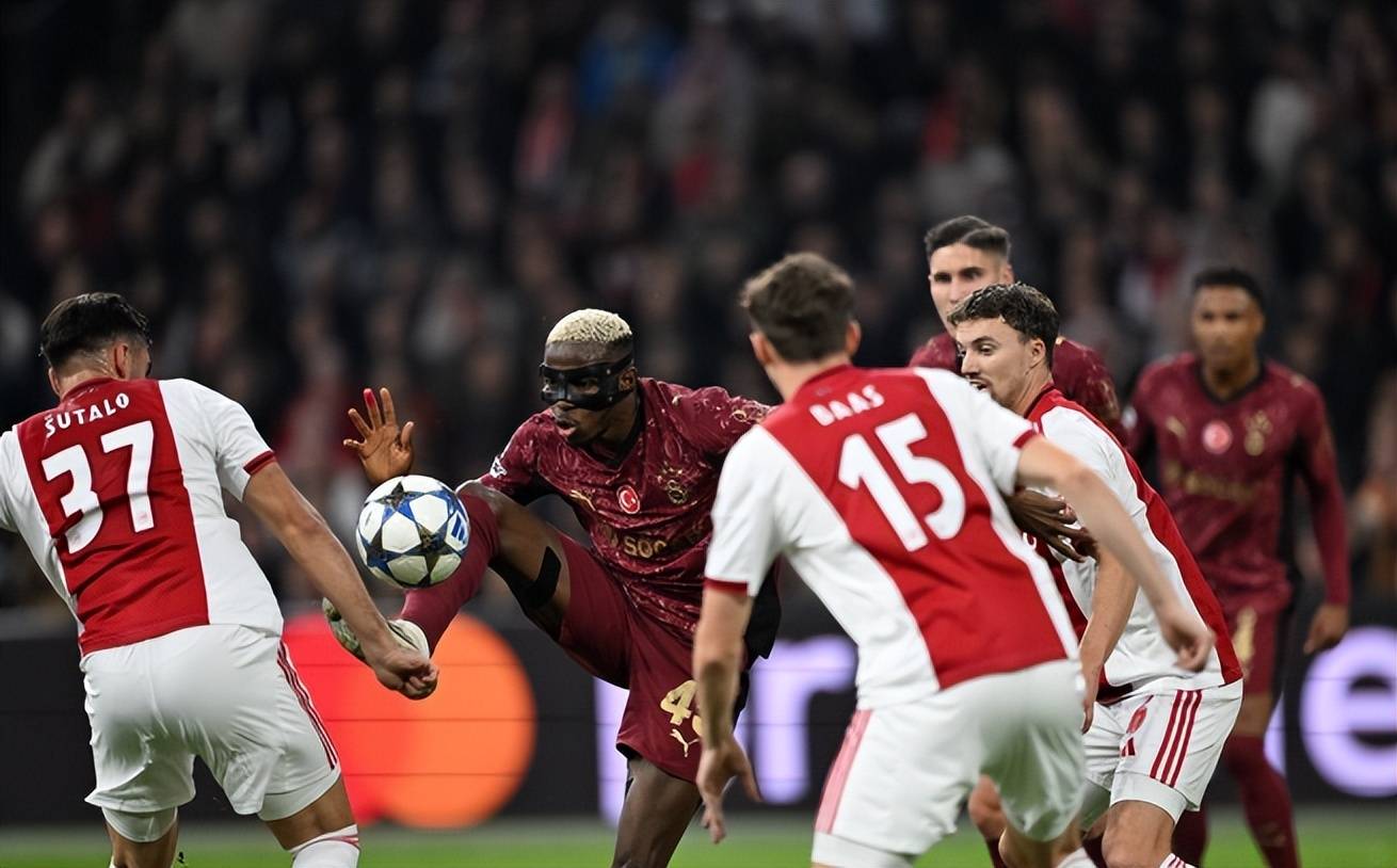 爱游戏-赛前荷甲传出新动向，勒沃库森刷新队史纪录，管理层表态：信心回归，年轻球员得到机会的简单介绍