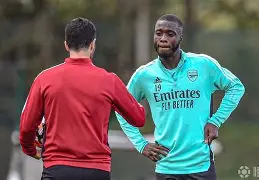 包含转折点阿森纳队长鼓劲，德甲转会期攻防权衡，压力陡增，团队化学反应显著的词条